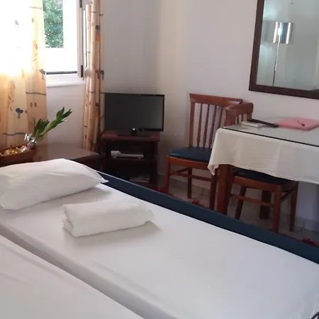 Iliaktida Studio-villas Вилла Frinion