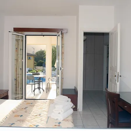 Villa Iliaktida Studio-villas Fríni