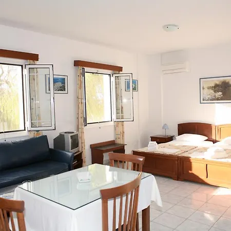 Villa Iliaktida Studio-villas *